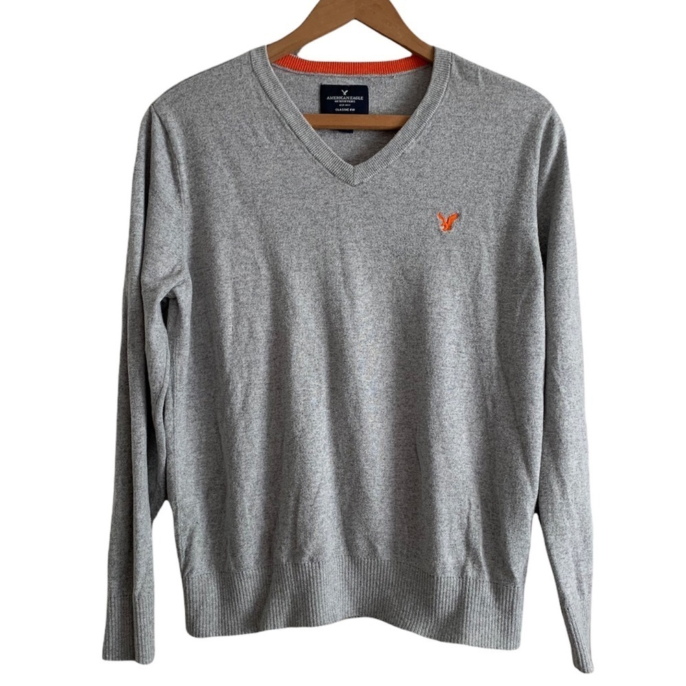 American Eagle Outfitter 💯% Cotton V-neck Long Sleeve Sweater Size Medium